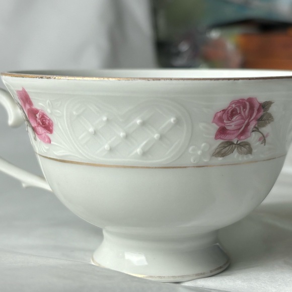 Bavaria Schumann Artzberg Germany Roses and Buds tea cup - Picture 2 of 9